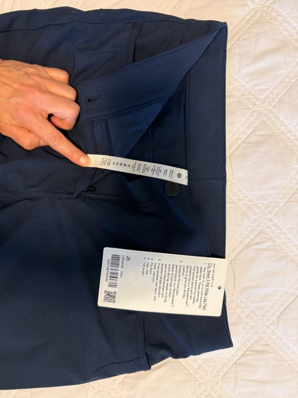 Lululemon City Sleek 5 Pocket Wide-Leg High Rise 7/8 Length Pant, Navy size 26 - Picture 4 of 5